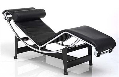 LC4 Lounge Chair: Špička mezi salónními židlemi Le Corbusiera