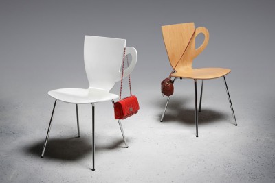 Židle a káva, magické spojení Sunhan Kwon 