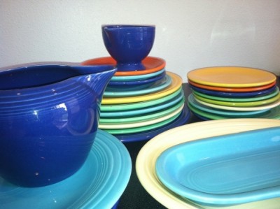 baštěte a mlsejte na nádobí s modru barvou či dekorem