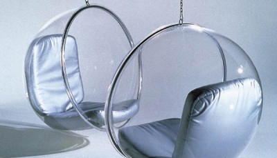 Bublinová židle designera Eera Aarnia