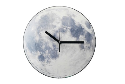 Měsíční nástěnné hodiny: Abyste se v noci neztratili!