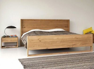 Dřevěná postel Oak Nordic Bed
