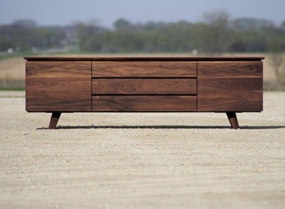 Elegantní komoda Alden Sideboard