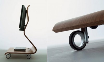 Velmi netradiční TV stolek na kolečkách, zdroj: homedesignss.com
