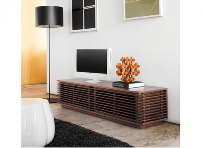 Originální skříň Line Media Console – dwr.com