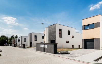 Villas Břežany: Rodinné bydlení u Prahy